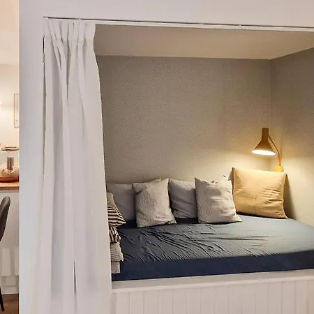 5 Bedroom Beautiful In *